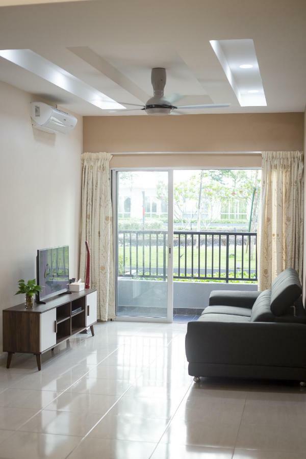 Bsp21 Apartment Jenjarum Bagian luar foto